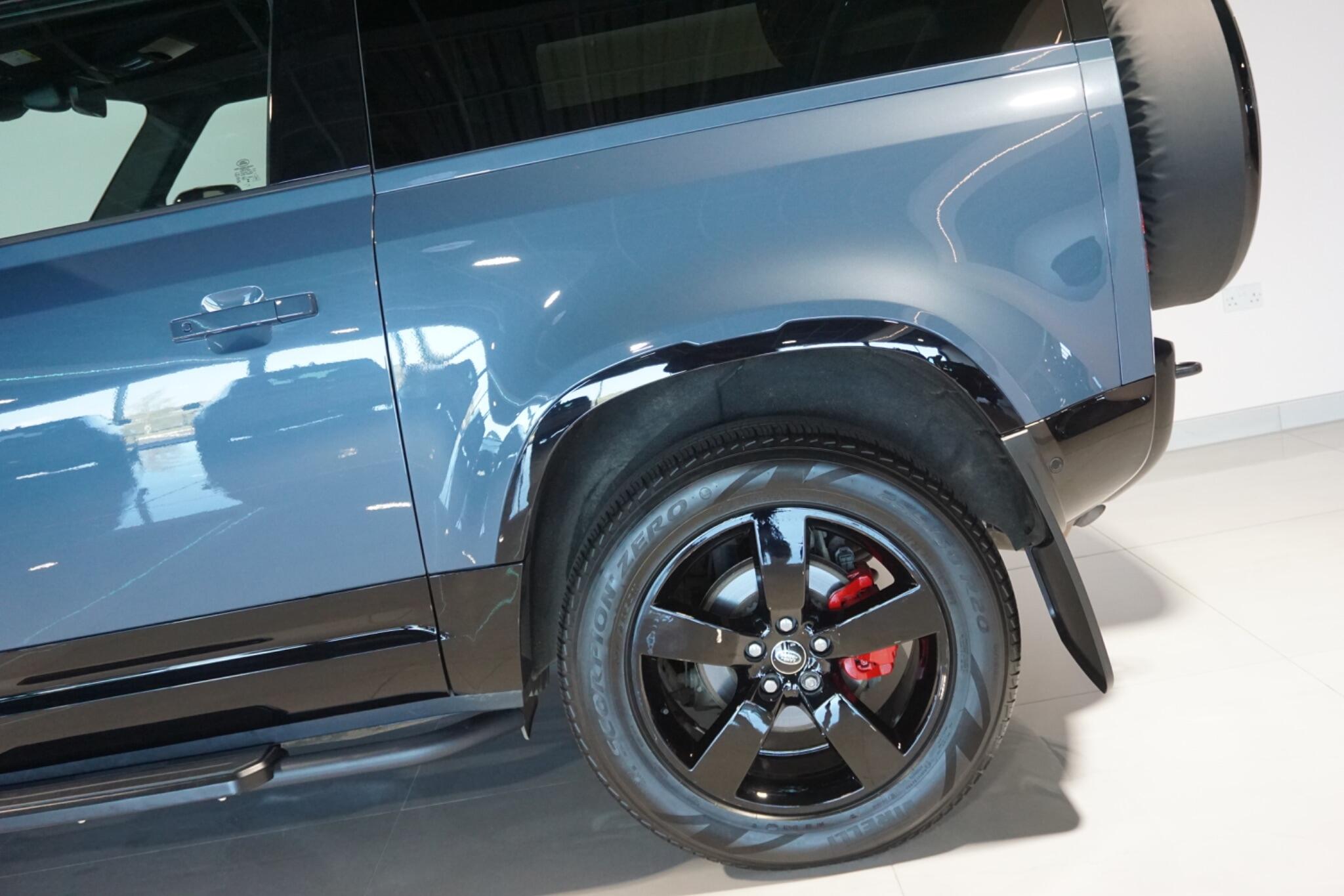 Land Rover Defender 90 3.0 D250 MHEV X-Dynamic HSE SUV 3dr Diesel Auto 4WD Euro 6 (s/s) (250 ps)